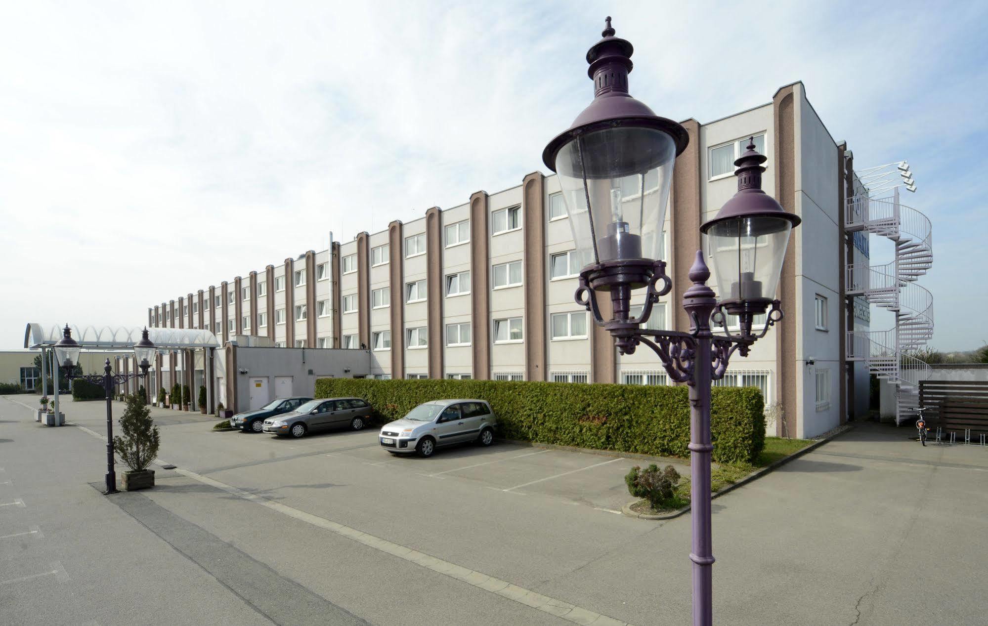 Hotel Bavaria Brehna Exterior foto